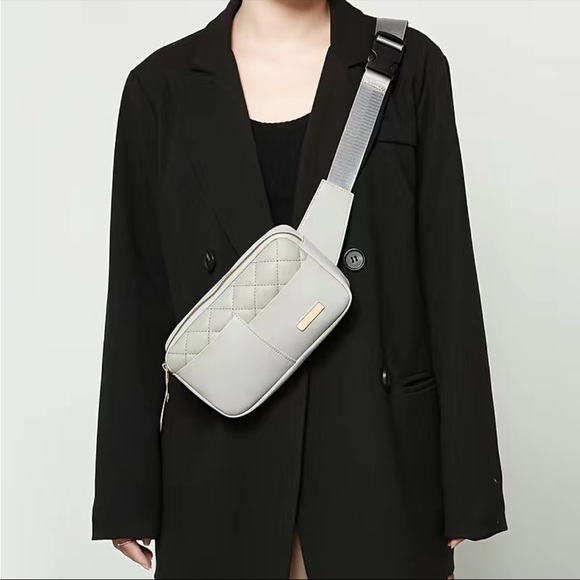 Zipper Fanny Pack, Women's Waist Bag With Adjustable Strap Stylish Faux Leather - Picture 3 of 5